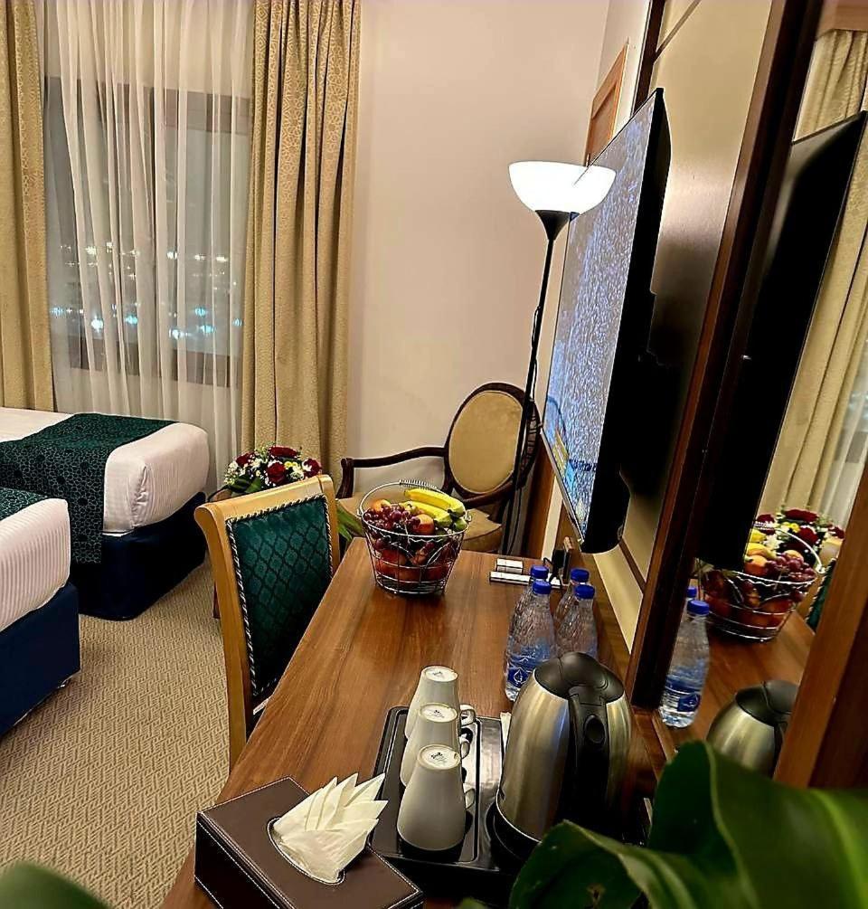 One Inn Hotel Medina Luaran gambar