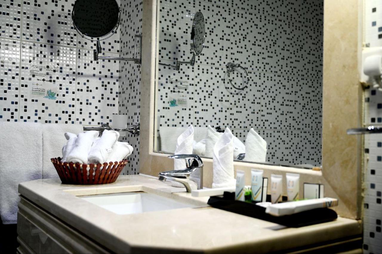One Inn Hotel Medina Luaran gambar
